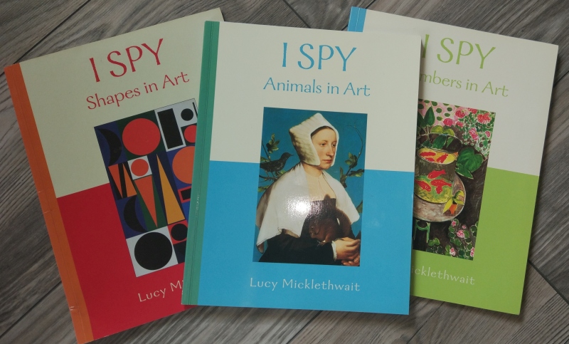 Nieidealne książki do czytania globalnego w języku angielskim, a jednocześnie książkowe bity inteligencji, czyli “I Spy in Art” (artykuł z wersją audio)